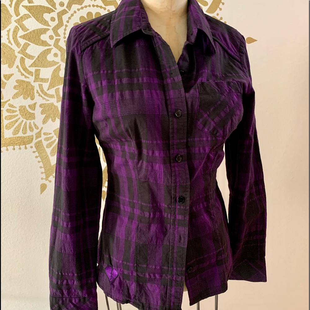 Sweet Love purple plaid fitted women’s shirt. Size M